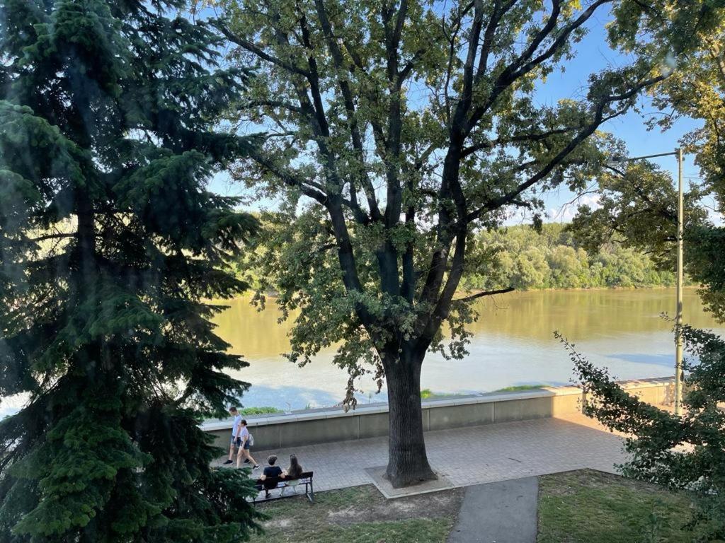 Hip Riverview Bestern Сегед Экстерьер фото